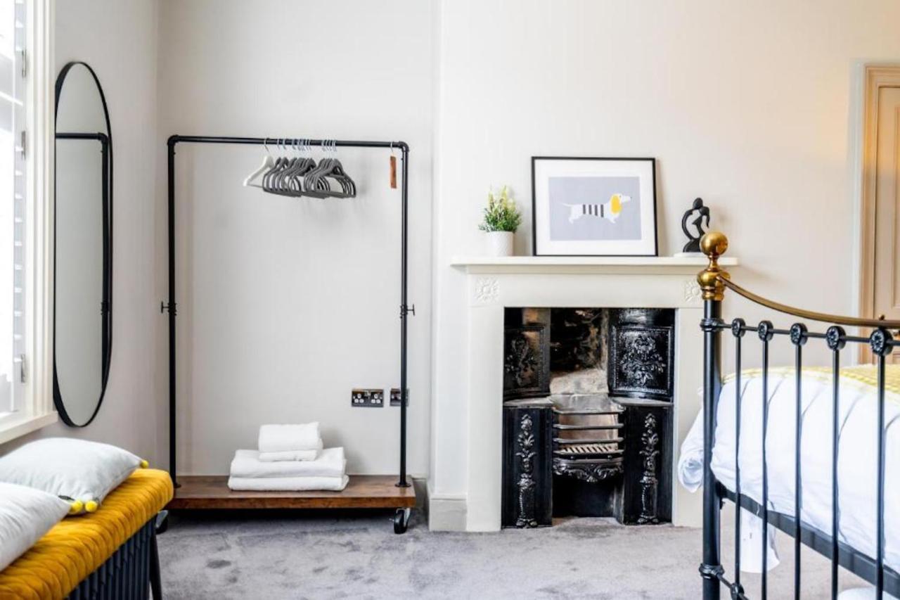 42 Is The Answer- Stunning York Townhouse Appearing On Tv Holiday Home Show Exterior foto