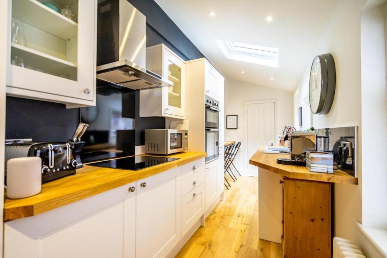 42 Is The Answer- Stunning York Townhouse Appearing On Tv Holiday Home Show Exterior foto