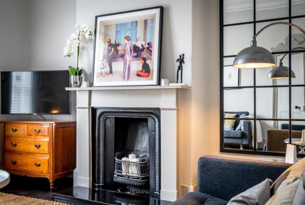 42 Is The Answer- Stunning York Townhouse Appearing On Tv Holiday Home Show Exterior foto